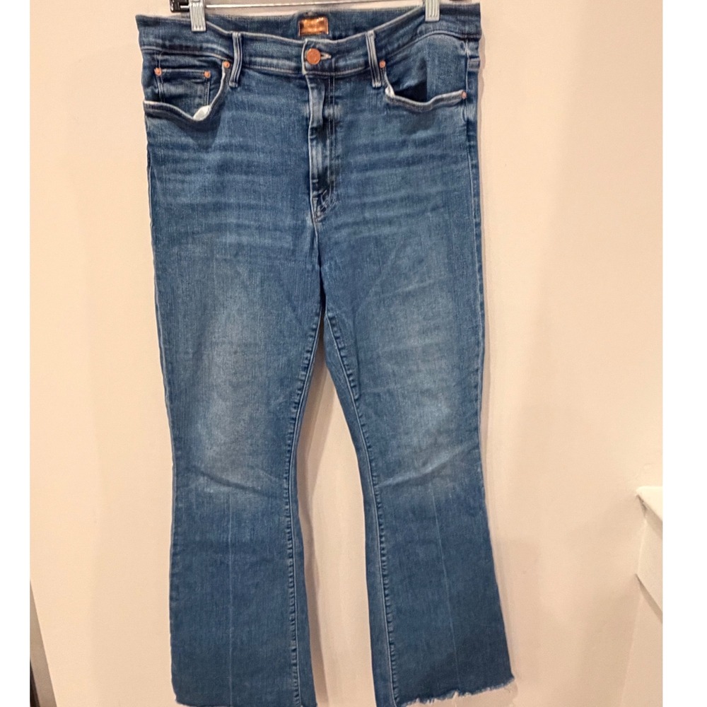 Mother The Weekender Fray Jeans Walking On Coals Blue Flare Raw Hem Size 34